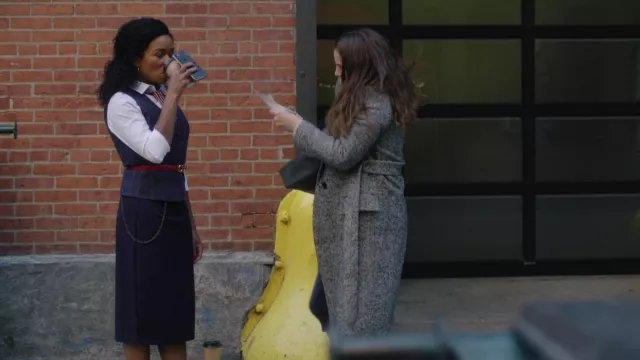 inventing anna 1x01 life of a vip recensione