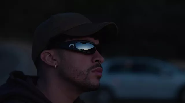 Sunglasses worn by Bad Bunny in his Yonaguni official music video
