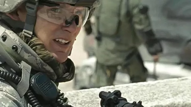 Gafas militares de tiro táctico usadas por el especialista Owen Eldridge (Brian Geraghty) como se ve en The Hurt Locker