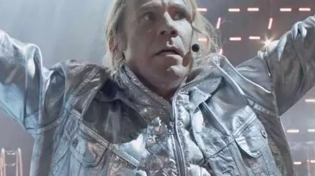 Veste argentée portée par Lars Erickssong (Will Ferrell) au Concours Eurovision de la chanson : La garde-robe du film The Story of Fire Saga