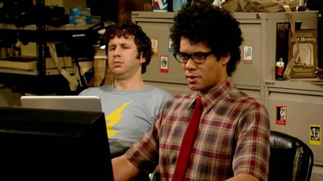 Sock Monkey Book of Maurice Moss (Richard Ayoade) in The IT Crowd TV show (Season 2 Episode 5)