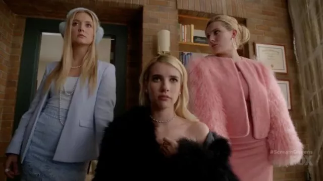 Minifalda de encaje de flores cortada de Topshop usada por Chanel #3 (Billie Catherine Lourd) en Scream Queens (S02E04)