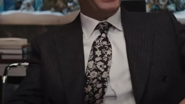White Collar Shirt of Jean Jacques Saurel (Jean Dujardin) in The Wolf of Wall Street