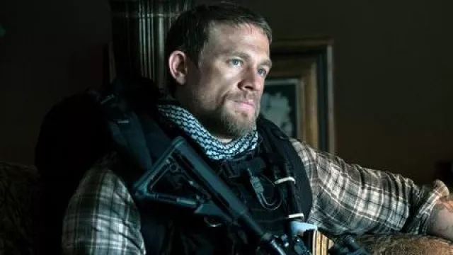 Plaid shirt worn by William 'Ironhead' Miller (Charlie Hunnam) in Triple Frontier movie outfits