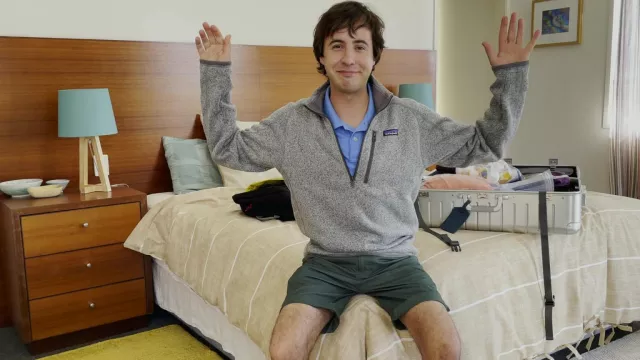 Patagonia Better Sweater Half Zip in grey worn by Josh Herbert (Nicholas Coombe) as seen in The Wilds TV series (S02E01)