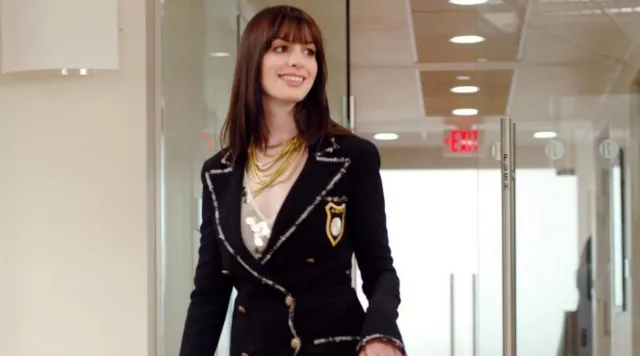 Le blazer Chanel porté par Andrea Sachs (Anne Hathaway) dans le film Le diable s'habille en Prada