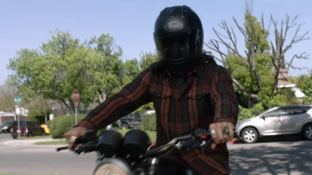 Arai Motorcycle Helmet worn by Craig Cody (Ben Robson) in Animal Kingdom TV  series (Season 6 Episode 3) | Spotern