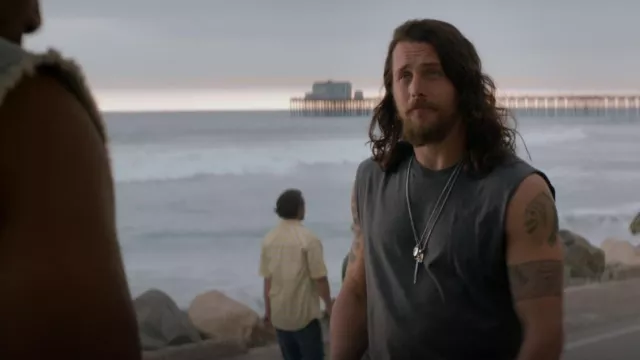 Champion Mus­cle Tee worn by Craig Cody (Ben Robson) as seen in Animal Kingdom (S06E04)