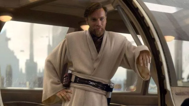 Tunic worn by Obi-Wan Kenobi (Ewan McGregor) in Star Wars: Episode III - Revenge of the Sith