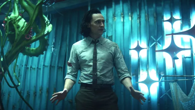 TVA Tie and Shirt worn by Loki (Tom Hiddleston) in Loki TV series (Season 1 Episode 5)
