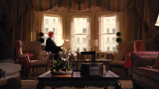 Sony Dream Machine Tape Deck/Alarm Clock ICF-C610 AM/FM Radio Cassette Player comme vu dans Only Murders in the Building (Saison 2 Episode 4)