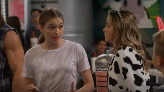 Zadig & Voltaire Je Ne Sais Quoi Skin­ny Tee worn by Lex (Jules LeBlanc) as seen in Side Hustle (S01E06)
