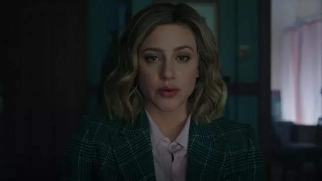 Maje Tai­lored Jack­et worn by Betty Cooper (Lili Reinhart) as seen in Riverdale (S06E14)