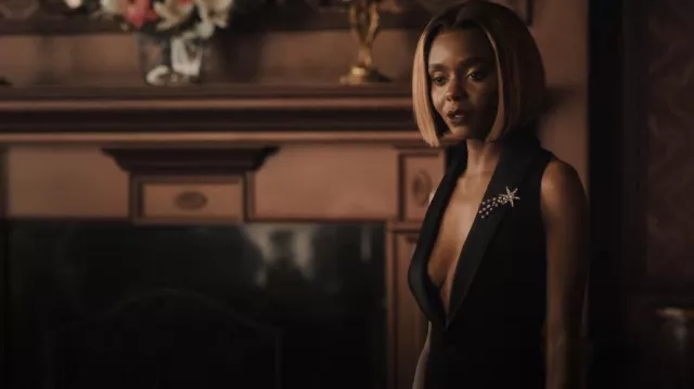 Jennifer Behr Comet Bobby Pin worn by Zenzi Fullington (Ashleigh Murray) as seen in Tom Swift (S01E05)