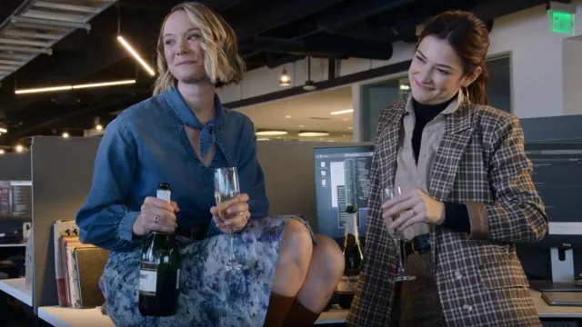 Urban Threads Oversized Blazer worn by Raisa as seen in Good Trouble (S04E04)