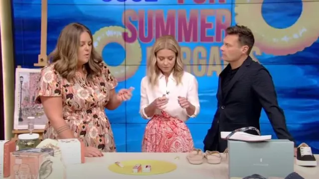 Mara Hoffman Katrine Paisley Jupe en coton biologique portée par Kelly Ripa vue en DIRECT avec Kelly et Ryan le 08 juillet 2022