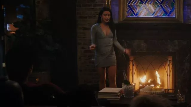 Superdown Laurie Wrap Dress porté par Veronica Lodge (Camila Mendes) vu dans Riverdale (S06E05)