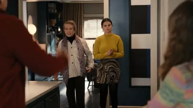 Motel Rocks Pelmo Mini Jupe portée par Mabel Mora (Selena Gomez) comme vu dans Only Murders in the Building (S02E04)