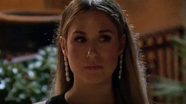 Natalie Mills Madeline Long Drop Boucles d’oreilles portées par Rachel Recchia comme on le voit dans The Bachelorette (S19E02)