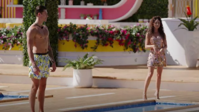Kenny Flowers The Bossitano worn by Isaiah Campbell  as seen in Love Island (S04E01)