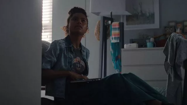 Only & Sons Guns N' Roses T-shirt in Black worn by Young Jade Wesker (Tamara Smart) as seen in Resident Evil (S01E02)