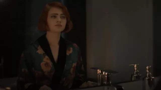 Kim + Ono Long Azumi Kimono worn by Scarlett (Sierra McCormick) as seen in American Horror Stories (S01E07)