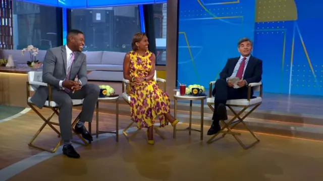 Jason Wu Floral Print Pleated Midi Dress worn by Robin Roberts as seen in Good Morning America Weekend on 25 July 2022