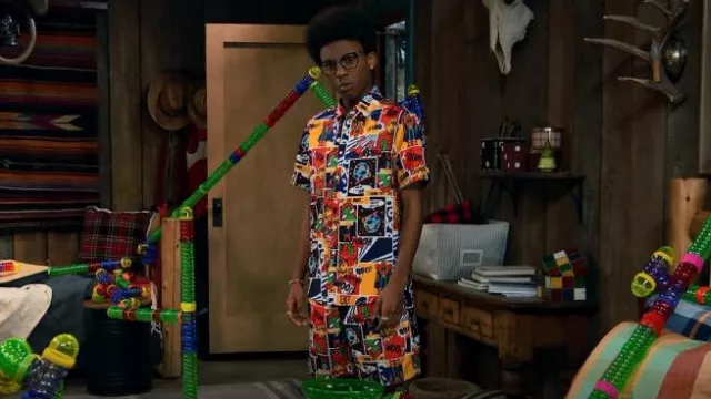 Shein Graph­ic Shirt & Shorts With­out Tee worn by Noah Lambert (Israel Johnson) as seen in BUNK'D (S06E06)