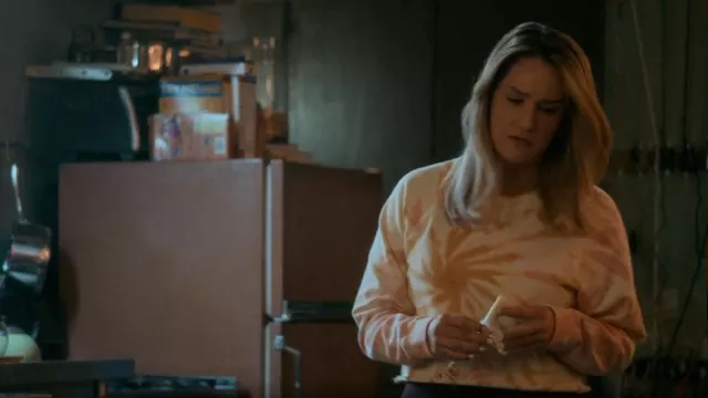 Mother The Loafer Crop Fray Tie Dye Sweatshirt worn by Davia Moss (Emma Hunton) as seen in Good Trouble (S04E12)