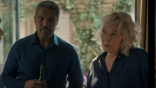 V by Very Utility Printed Longline Shirt – Green worn by Jackie (Joanna Bacon) as seen in Breeders (S03E05)
