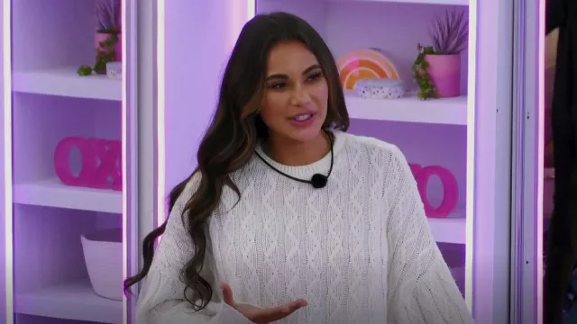 Nasty Gal Got Cable Knit Sweater worn by Courtney Boerner as seen in Love Island (S04E12)