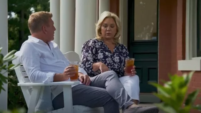 Velvet By Graham & Spencer Anis­sa Print Long Sleeve Top In Navy worn by Julie Chrisley as seen in Chrisley Knows Best (S09E23)