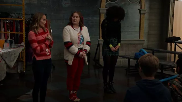 Chaussettes pour animaux Brown Throated Sloth Socks portées par Ashlyn (Julia Lester) comme on le voit dans High School Musical: The Musical: The Series (S02E06)