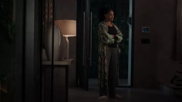 Zara Embroidered Printed Kimono worn by Talia (Aubin Wise) as seen in First Kill (S01E02)