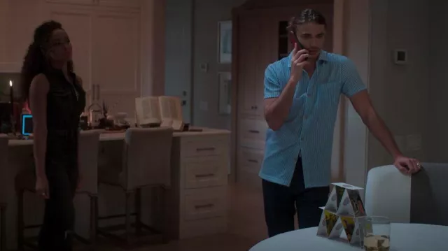 Ted Baker Ramenn Vertical Stripe Jersey Shirt porté par Oliver (Dylan McNamara) comme vu dans First Kill (S01E07)
