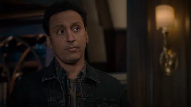 Chaqueta de camionero de Levi's usada por Ben Shakir (Aasif Mandvi) como se ve en Evil (S02E02)