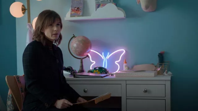 Akris Lautrec Chaqueta PLaid recortada usada por Kristen Bouchard (Katja Herbers) como se ve en Evil (S02E03)