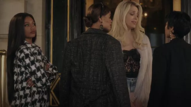 River Island Houndstooth Check Overshirt Jacket porté par Monet de Haan (Savannah Lee Smith) comme vu dans Gossip Girl (S01E05)