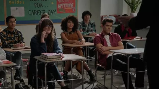 Combinaison OAT Corduroy Side-Slit portée par Gina (Sofia Wylie) vue dans High School Musical: The Musical: The Series (S02E08)