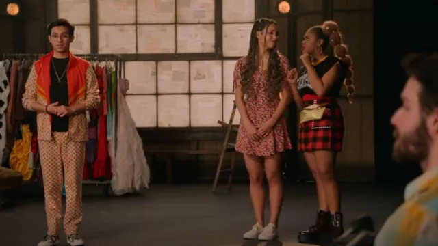 DKNY Harli Boots portées par Kourtney (Dara Reneé) comme on le voit dans High School Musical: The Musical: The Series (S03E04)