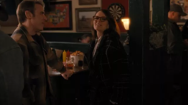 Anine Bing Nor­ma Coat worn by Cinda Canning (Tina Fey) as seen in Only Murders in the Building (S02E09)