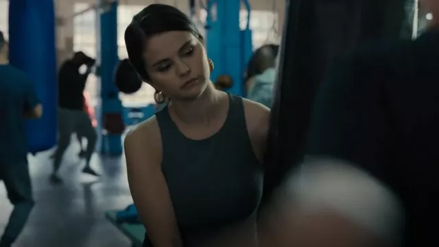 Boucles d’oreilles Laura Lombardi Hoop portées par Mabel Mora (Selena Gomez) vues dans Only Murders in the Building (S02E09)