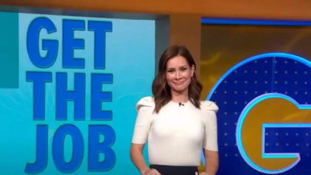 Aqua Cashmere Puff-Sleeve Cashmere Sweater worn by Rebecca Jarvis as seen in Good Morning America on August 15,2022
