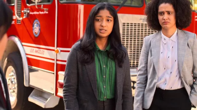 Rails Rocsi Button-Front Single-Pocket Shirt worn by Fabiola Torres (Lee Rodriguez) as seen in Never Have I Ever (S03E07)