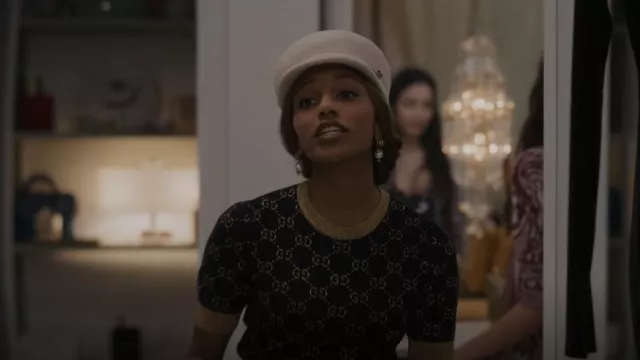 Gucci Lion Head Earrings worn by Monet de Haan (Savannah Lee Smith) as seen in Gossip Girl (S01E12)