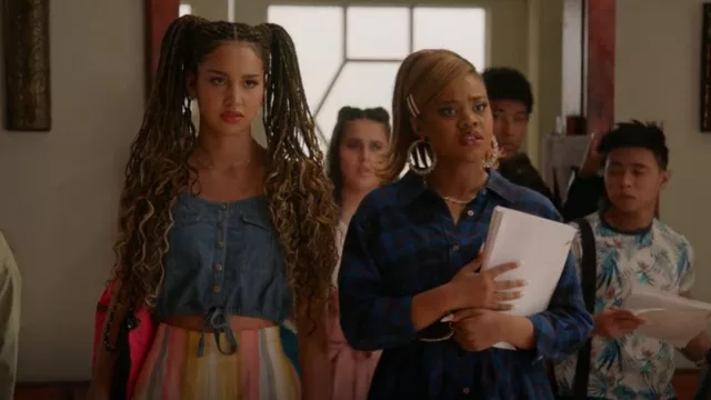 Free People Palm Desert Denim Top porté par Gina (Sofia Wylie) vu dans High School Musical: The Musical: The Series (S03E05)