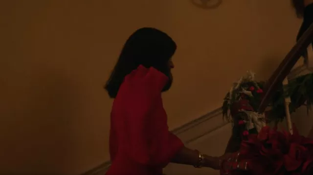 Roberto Coin Flower Link Bracelet worn by Monet de Haan (Savannah Lee Smith) as seen in Gossip Girl (S01E12)