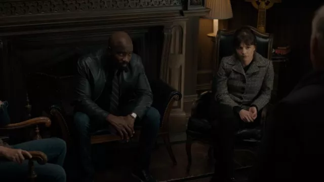 Dolce & Gabbana Chaqueta a cuadros ajustada usada por Kristen Bouchard (Katja Herbers) como se ve en Evil (S02E06)