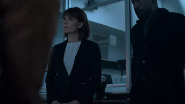 Rag & Bone Sandrine Blazer usado por Kristen Bouchard (Katja Herbers) como se ve en Evil (S02E08)