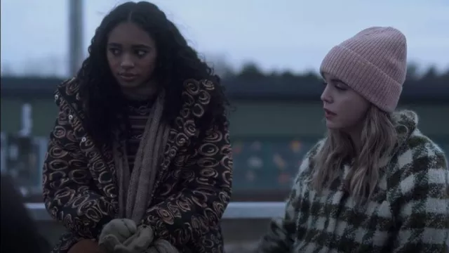 Find Me Now Nova Puffer Jacket in Midnight worn by Tabitha 'Tabby' Hayworthe (Chandler Kinney) as seen in Pretty Little Liars: Original Sin (S01E08)